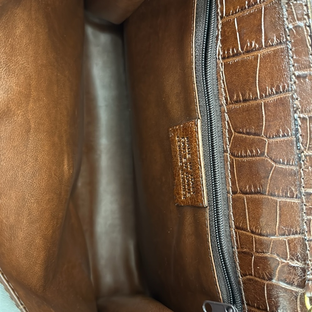 Italian Leather envelope clutch - removable strap and fabulous leather interior - Picture 5 of 8